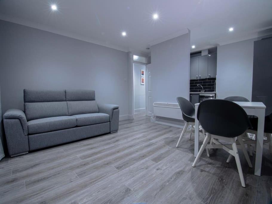 City Walk Apts Дублин Экстерьер фото