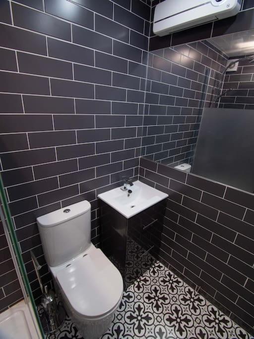 City Walk Apts Дублин Экстерьер фото